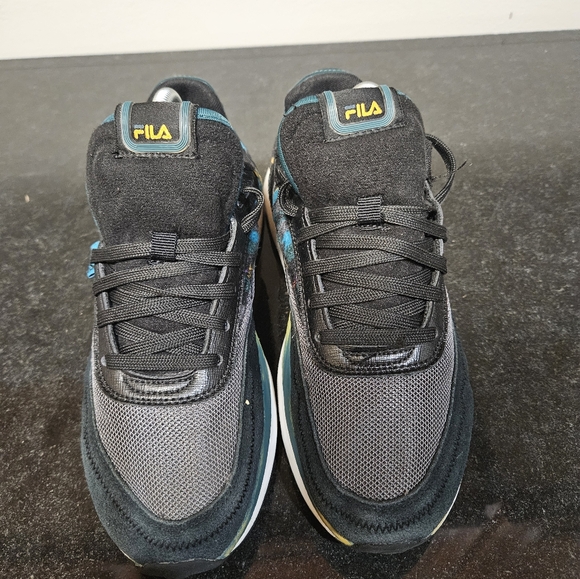 Unisex Fila renno sneakers - Picture 2 of 5